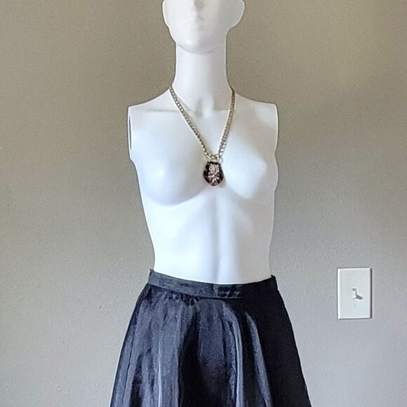 Tortoise Shell Acrylic Bejewled Curb Chain Pendant Necklace - Picture 10 of 11